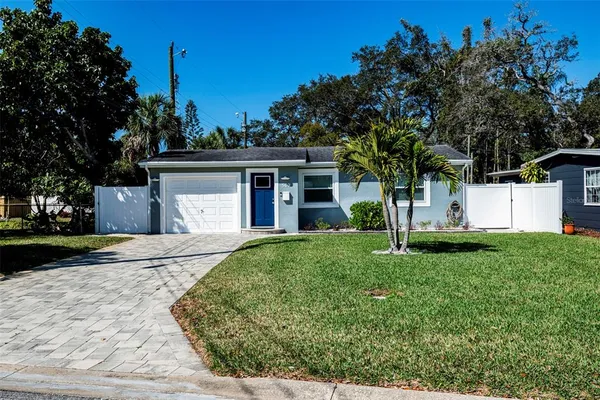 $2,750 | 569 Bamboo Drive South, St. Petersburg, FL 33707