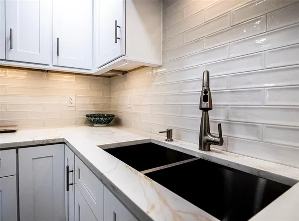 $2,750 | 569 Bamboo Drive South, St. Petersburg, FL 33707