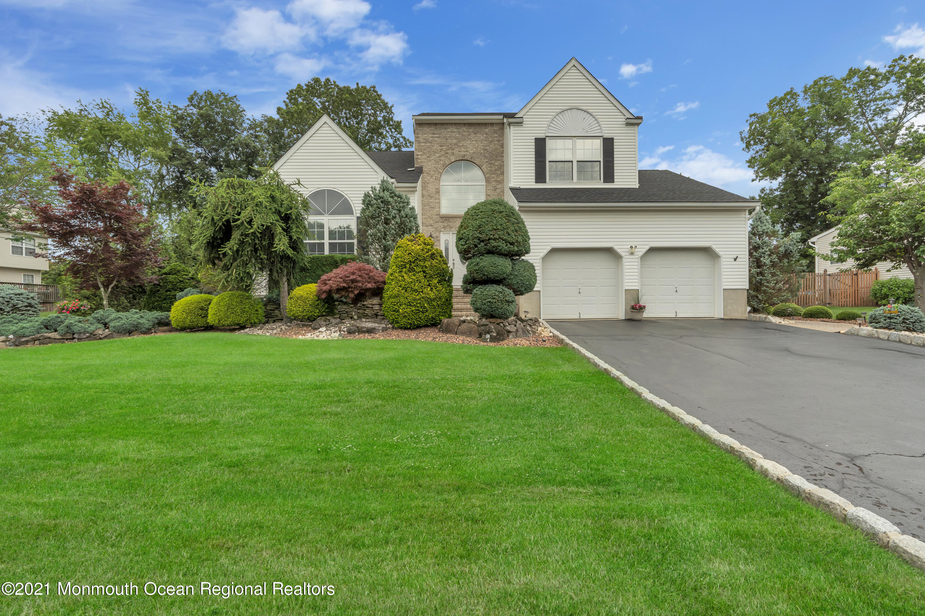 324 Meadowood Road Jackson, NJ 08527 - Photo 3 of 50 004_dsc09168_1