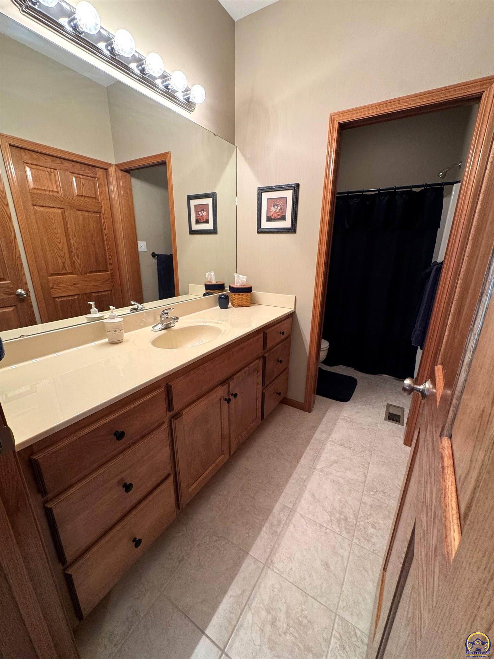 5230 Southwest Knudsen Road Topeka, KS 66610 - Photo 24 of 44