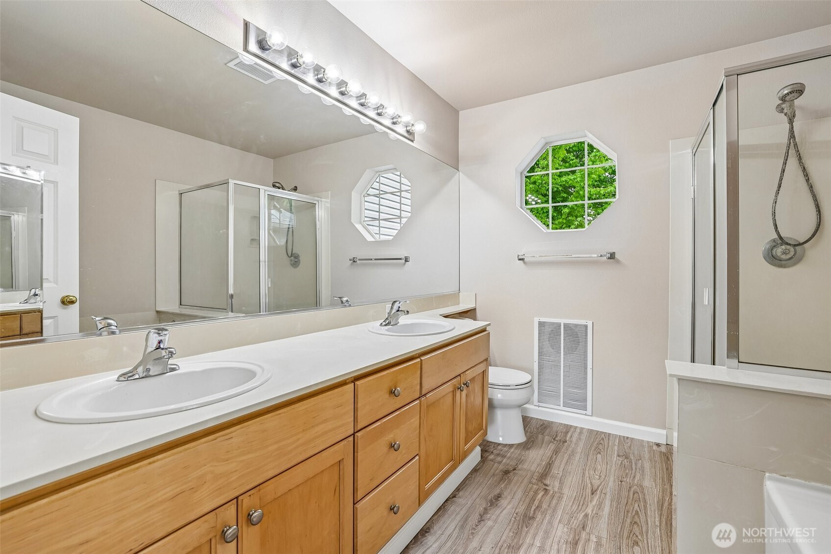 19107 110th Place Southeast Renton, WA 98055 - Photo 19 of 37
