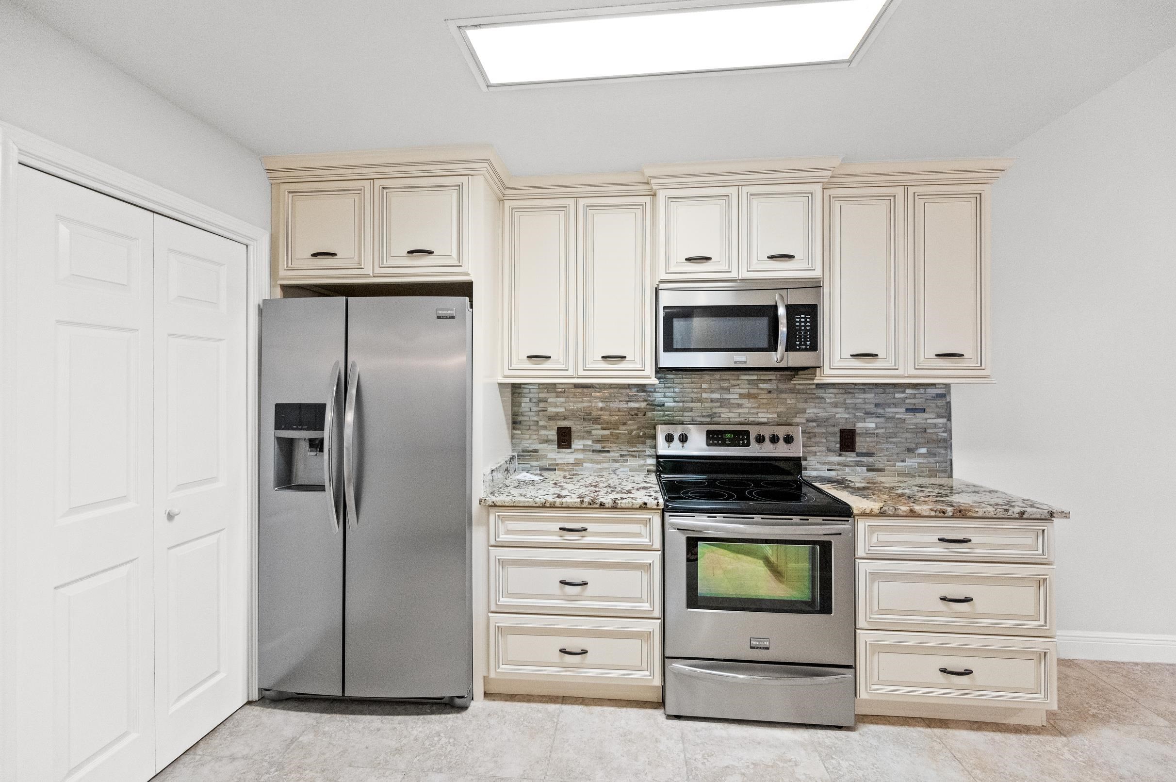 3200 Loop Road, Unit 78 Orange Beach, AL 36561 - Photo 9 of 34 Custom Cabinets