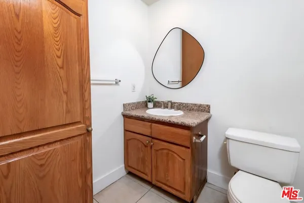$3,800 | 525 North Orange Drive, Unit 1/2, Los Angeles, CA 90036