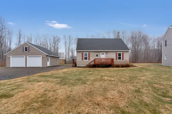 $800,000 | 5 Davis Drive, York, ME 03909