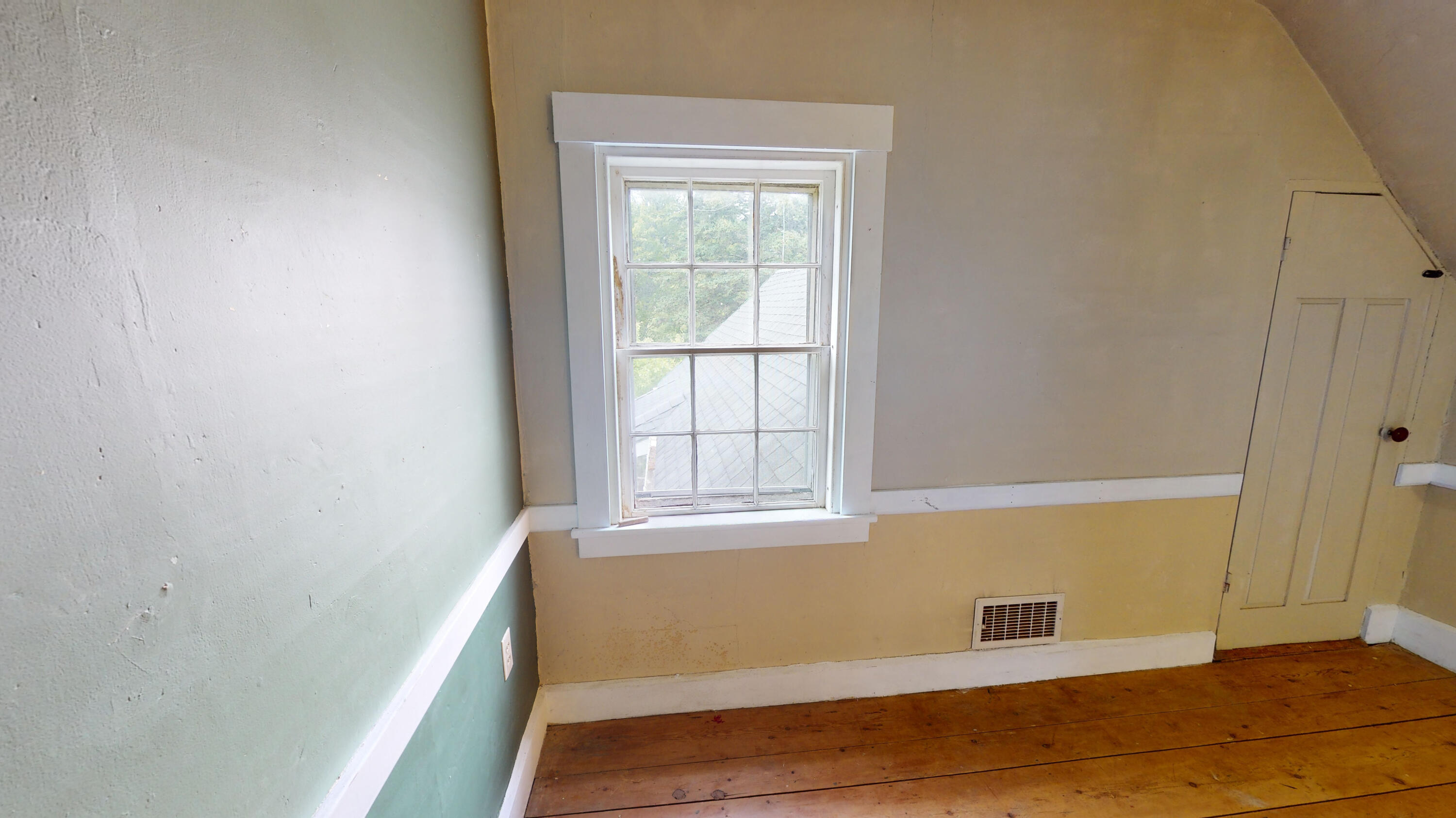 104 River Road Cushing, ME 04563 - Photo 33 of 51 3rd Bedroom - 2nd Floor