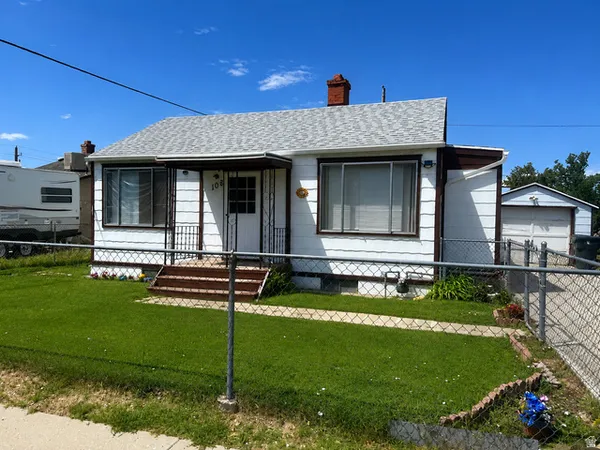 $140,000 | 108 1st West, East Carbon, UT 84520