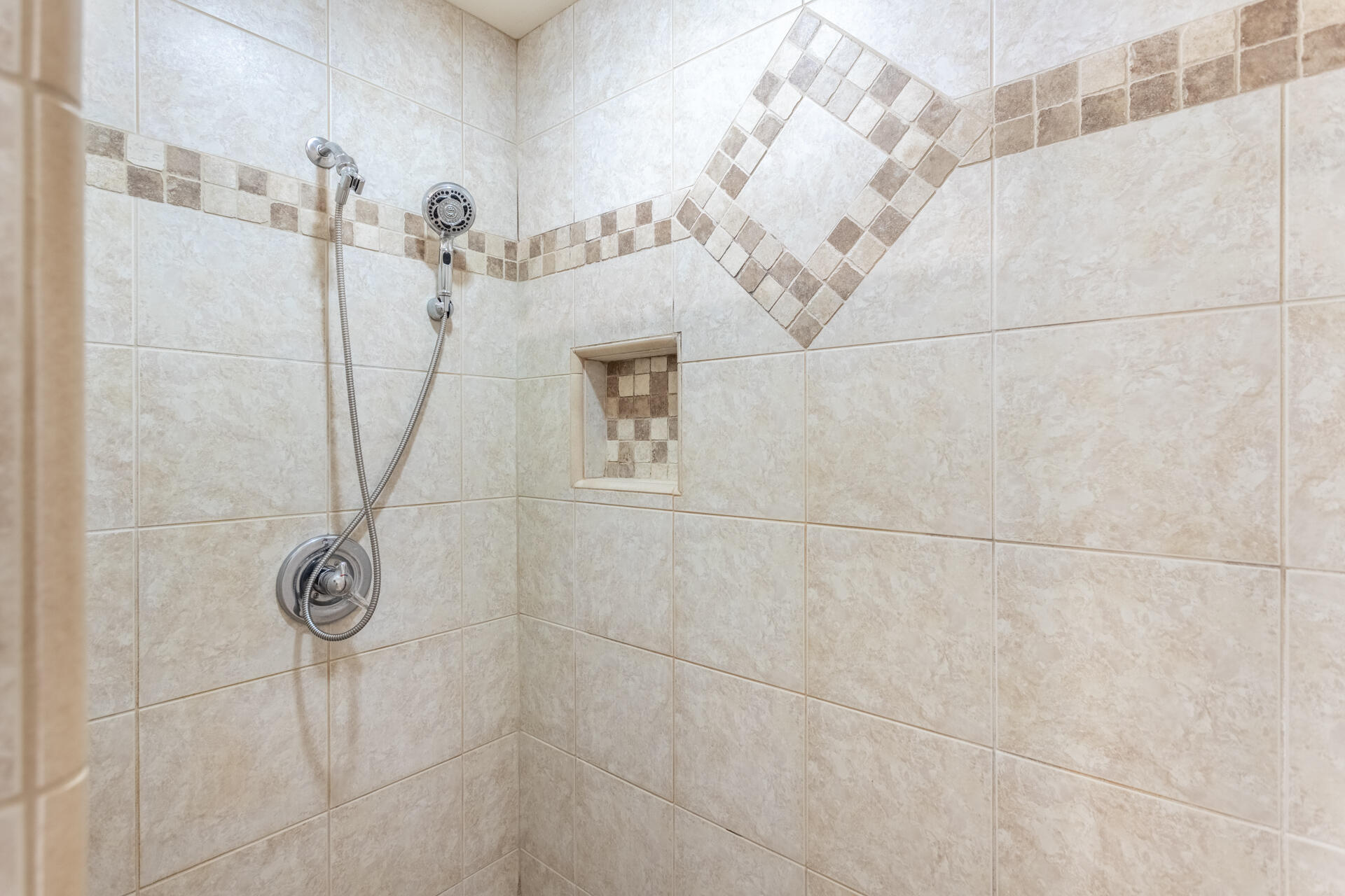 6766 Drake Drive Anderson, CA 96007 - Photo 31 of 44 IMG_7330-HDR