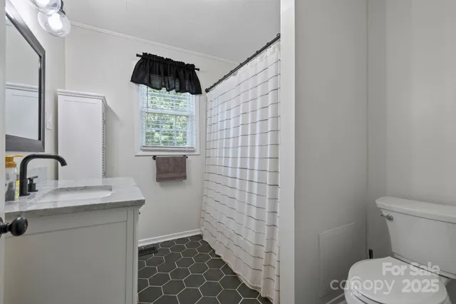 $179,900 | 187 Oakridge Drive, Forest City, NC 28043