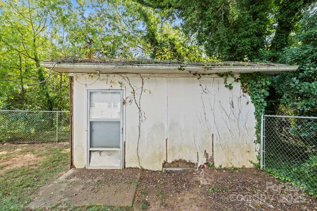 $179,900 | 187 Oakridge Drive, Forest City, NC 28043