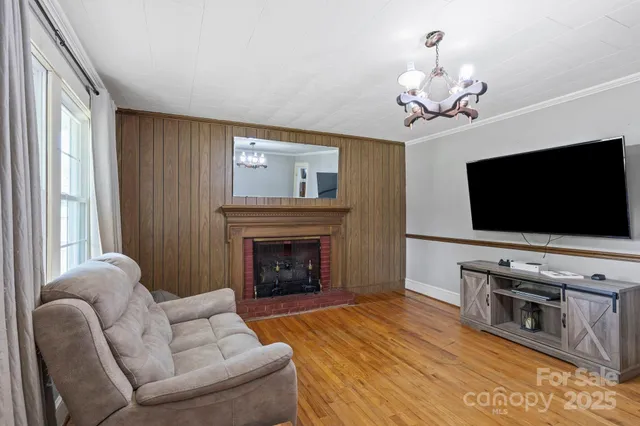 $179,900 | 187 Oakridge Drive, Forest City, NC 28043