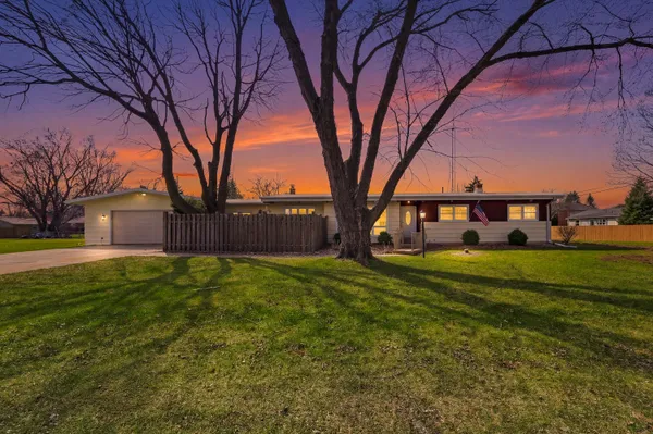 $319,000 | N5954 Deming Place, Fond du Lac, WI 54935