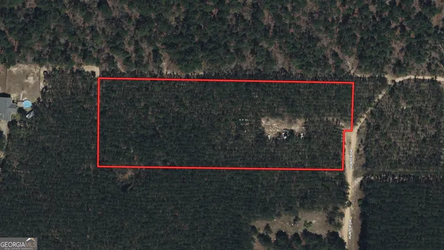 a sign that is on the side of the road