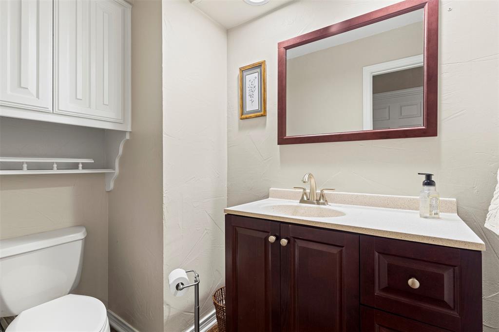6306 Chelsea Way Garland, TX 75044 - Photo 26 of 37 Half Bath