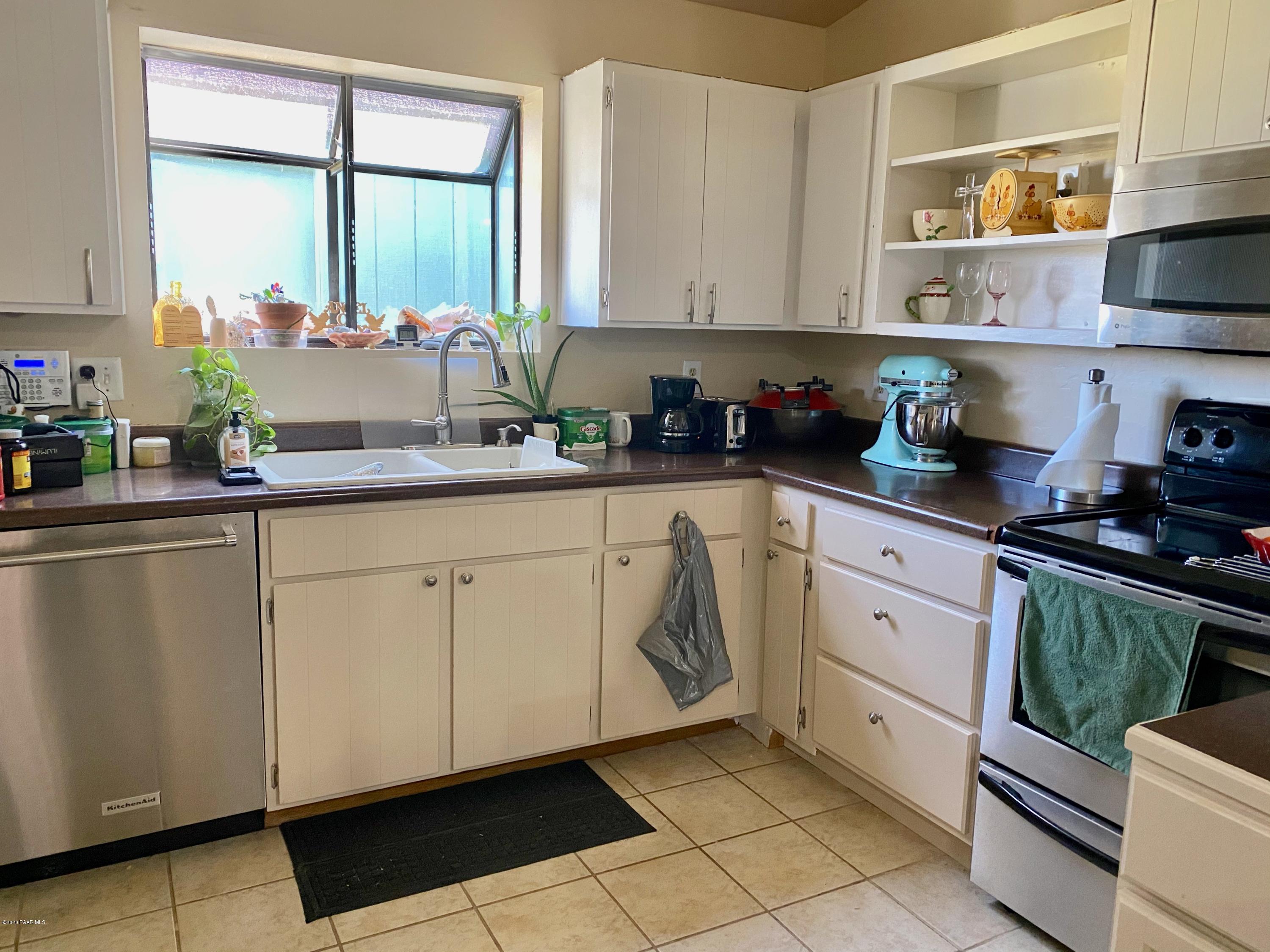 8115 East Prescott Road Prescott Valley, AZ 86314 - Photo 6 of 14 KITCHEN