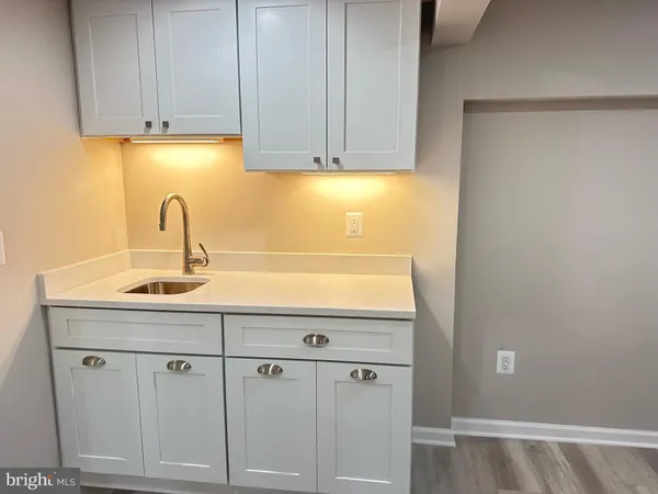 a close view of sink and tap