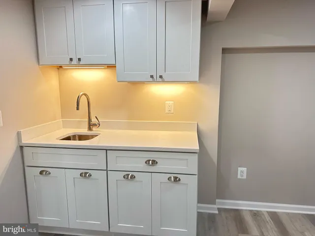 a close view of sink and tap