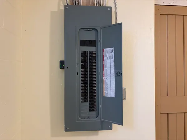 $3,500 | 1295 Water Street, Fitchburg, MA 01420