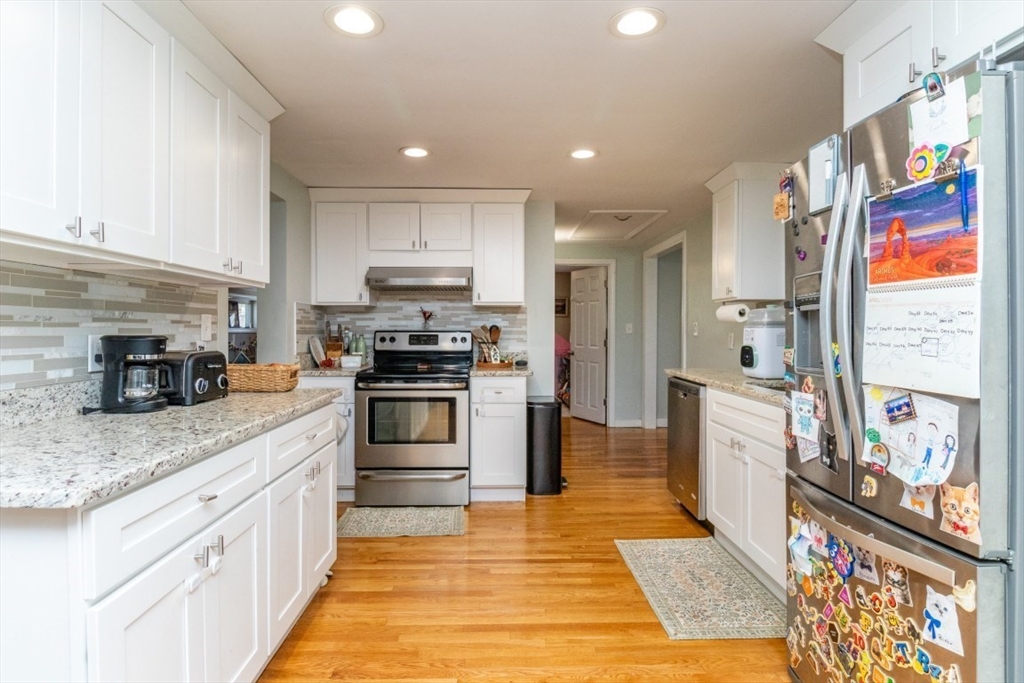9 Sunset Avenue Holbrook, MA 02343 - Photo 18 of 40