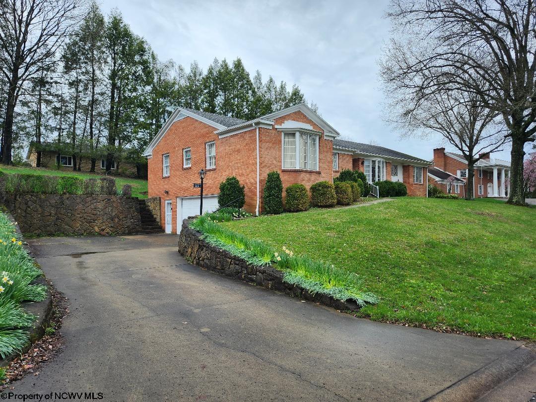 1105 Avalon Road Fairmont, WV 26554 - Photo 2 of 13 Gallery Image 2