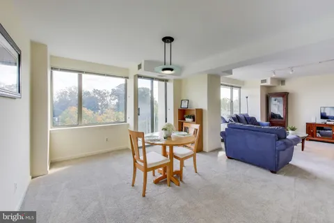 $400,000 | 5450 Whitley Park Terrace, Unit 806, Bethesda, MD 20814