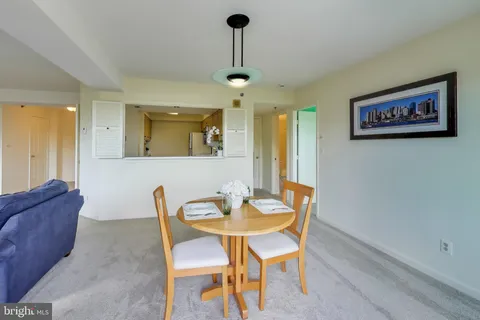 $400,000 | 5450 Whitley Park Terrace, Unit 806, Bethesda, MD 20814