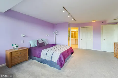 $400,000 | 5450 Whitley Park Terrace, Unit 806, Bethesda, MD 20814