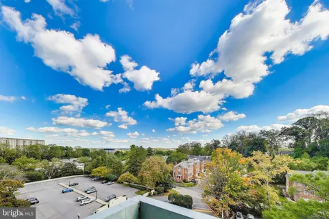 $400,000 | 5450 Whitley Park Terrace, Unit 806, Bethesda, MD 20814
