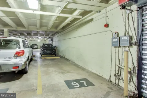 $400,000 | 5450 Whitley Park Terrace, Unit 806, Bethesda, MD 20814