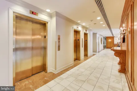 $400,000 | 5450 Whitley Park Terrace, Unit 806, Bethesda, MD 20814