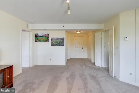 $400,000 | 5450 Whitley Park Terrace, Unit 806, Bethesda, MD 20814