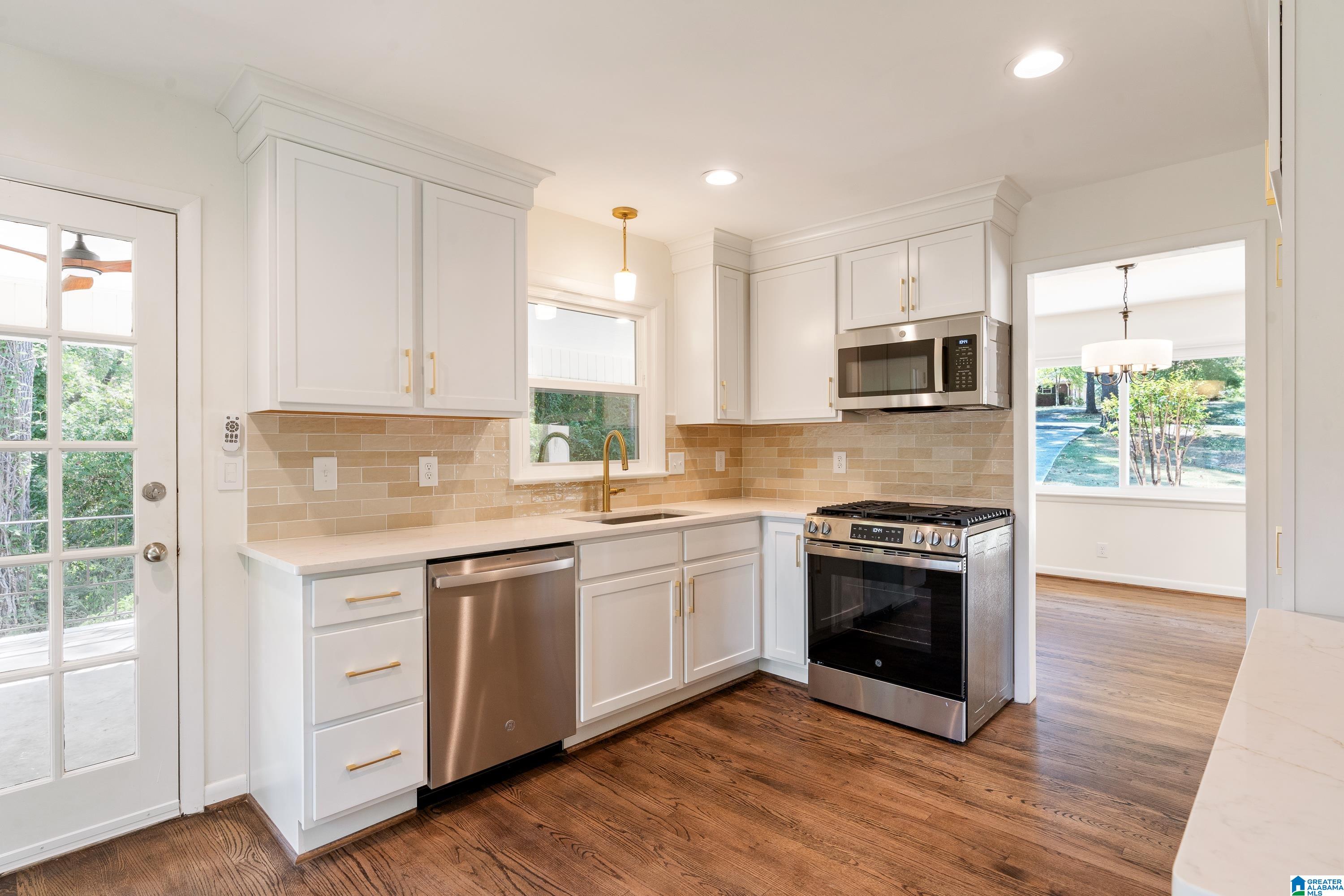 3437 Ridgecrest Drive Birmingham, AL 35216 - Photo 11 of 43