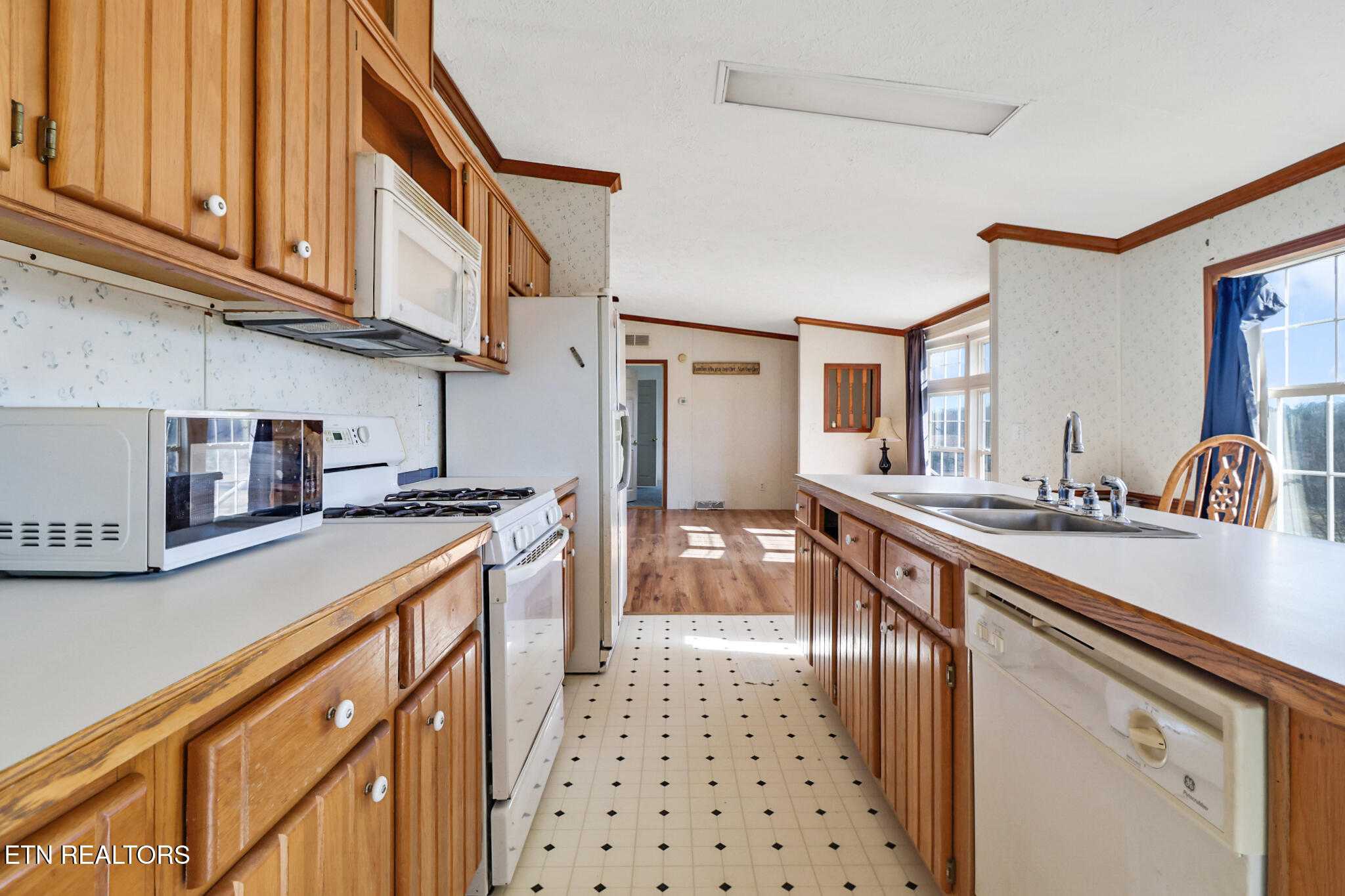 505 Trentham Road Spring City, TN 37381 - Photo 12 of 33 if1a8149-if1a8153