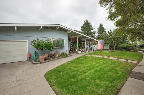 $1,899,000 | 844 Iaiqua Lane, Santa Barbara, CA 93110