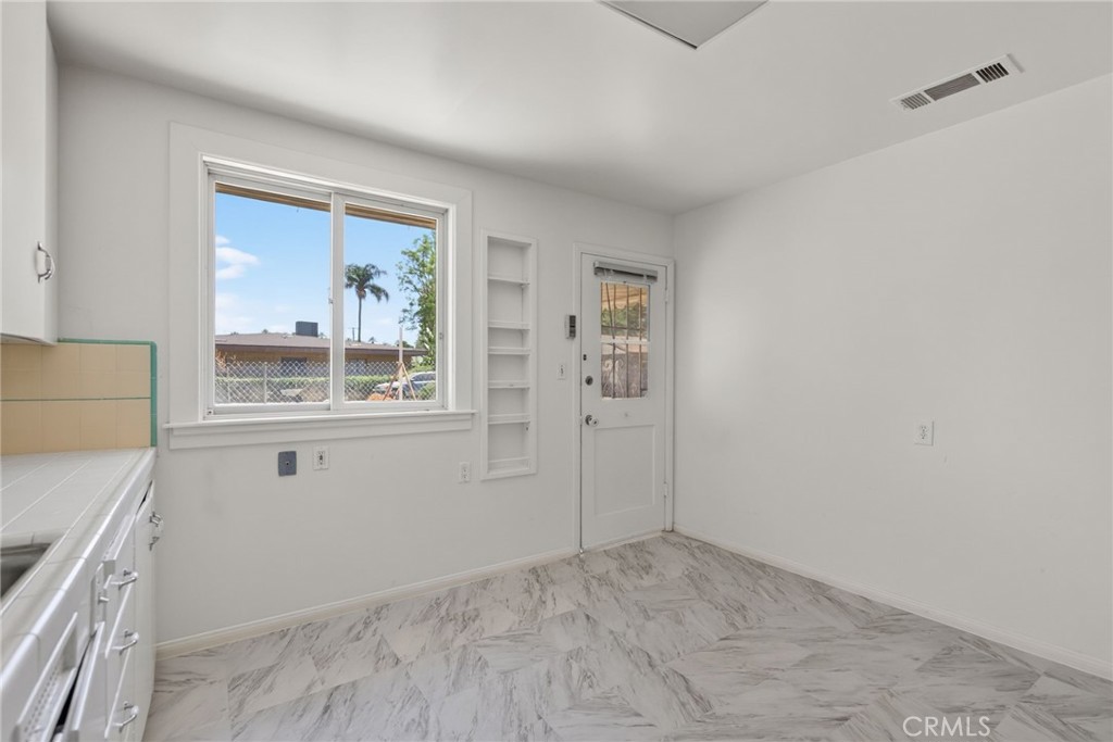 4640 Cover Street Riverside, CA 92506 - Photo 13 of 23