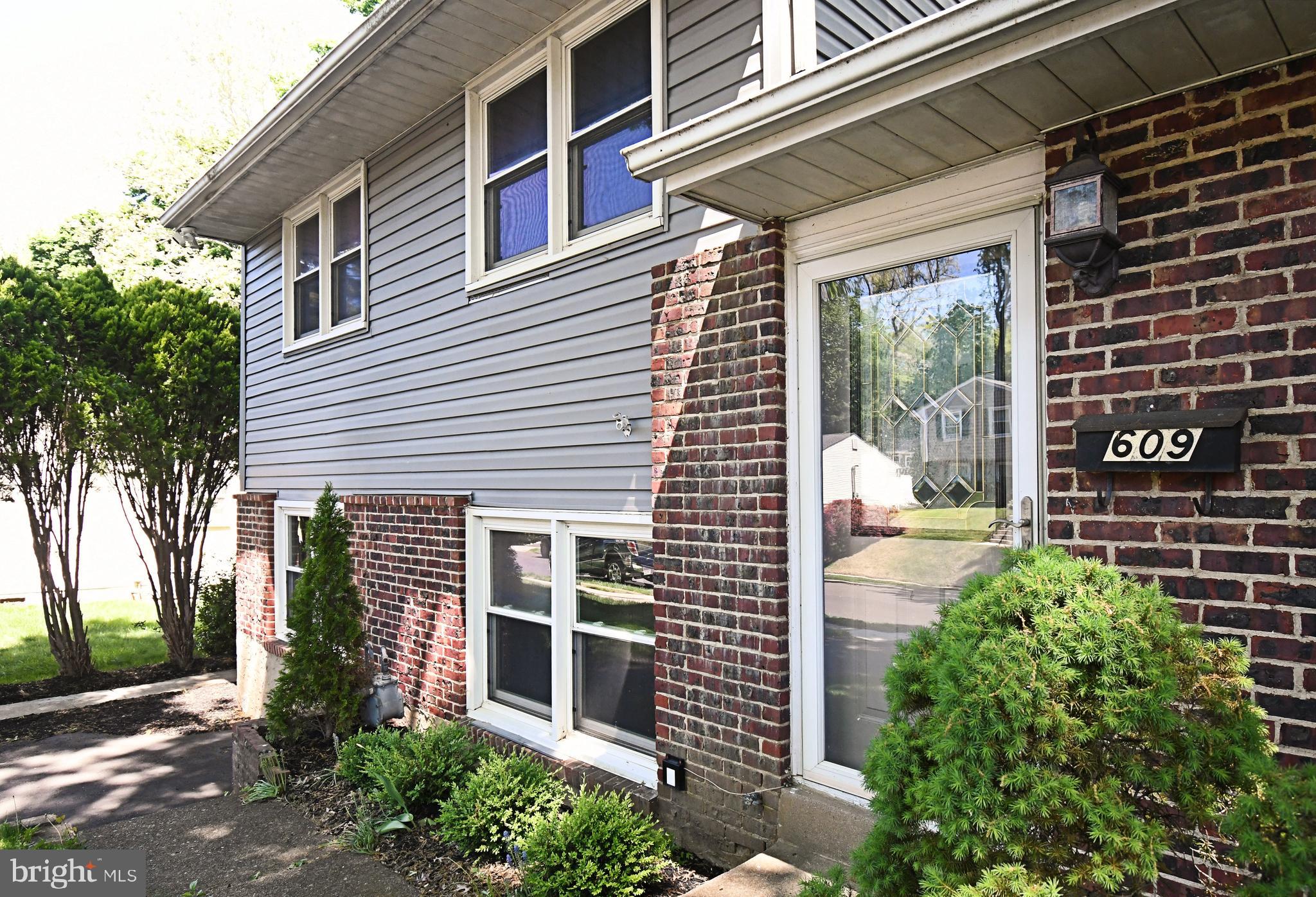 609 Mansfield Road Willow Grove, PA 19090 - Photo 5 of 68