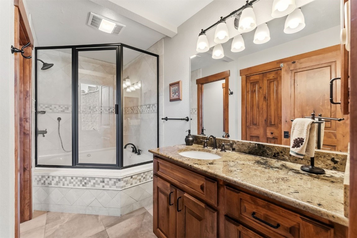 1682 Boreas Pass Road, Unit C Breckenridge, CO 80424 - Photo 28 of 50 Primary bath