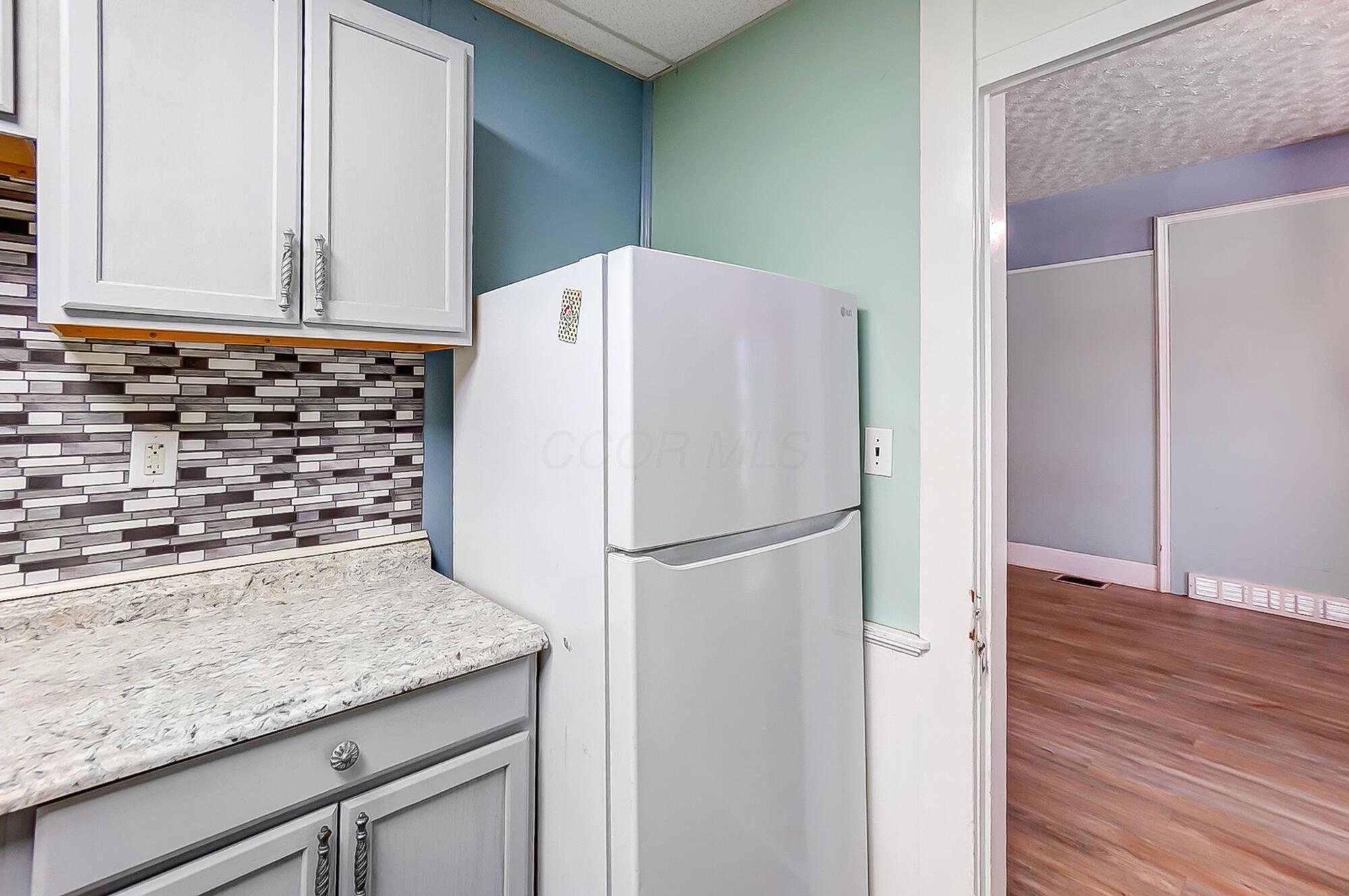 738 South Center Street Springfield, OH 45506 - Photo 32 of 41 012