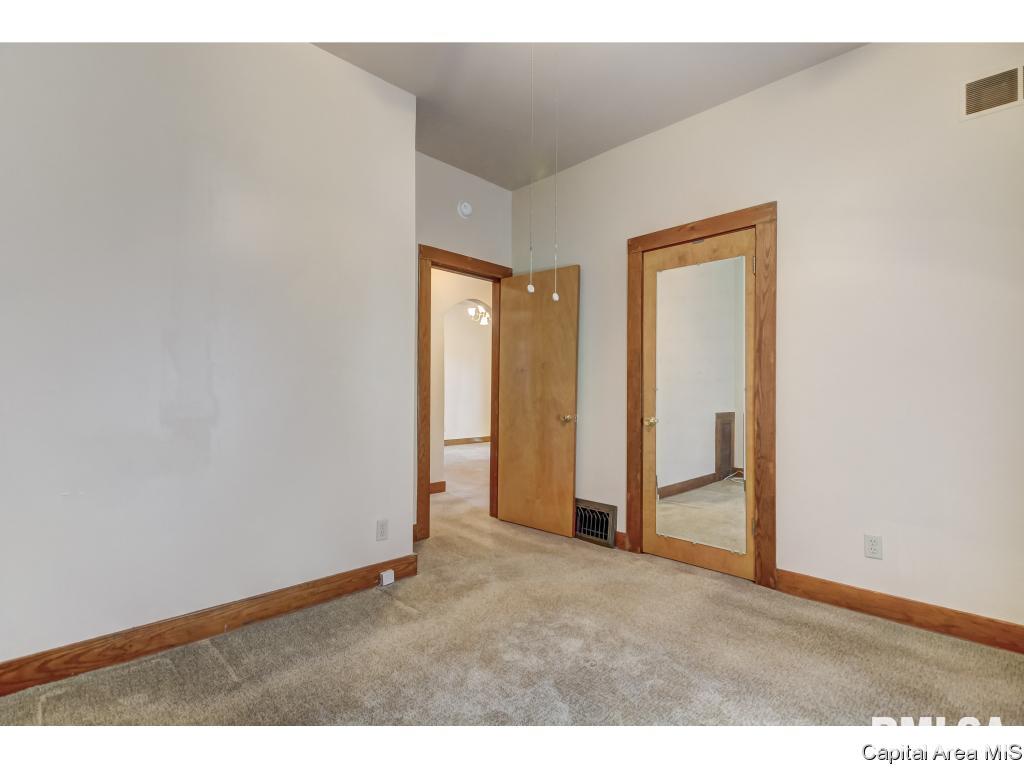 1512 East Keys Avenue Springfield, IL 62702 - Photo 17 of 32 Gallery Image 17