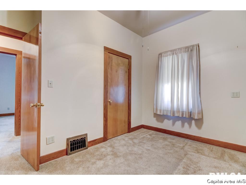 1512 East Keys Avenue Springfield, IL 62702 - Photo 21 of 32 Gallery Image 21