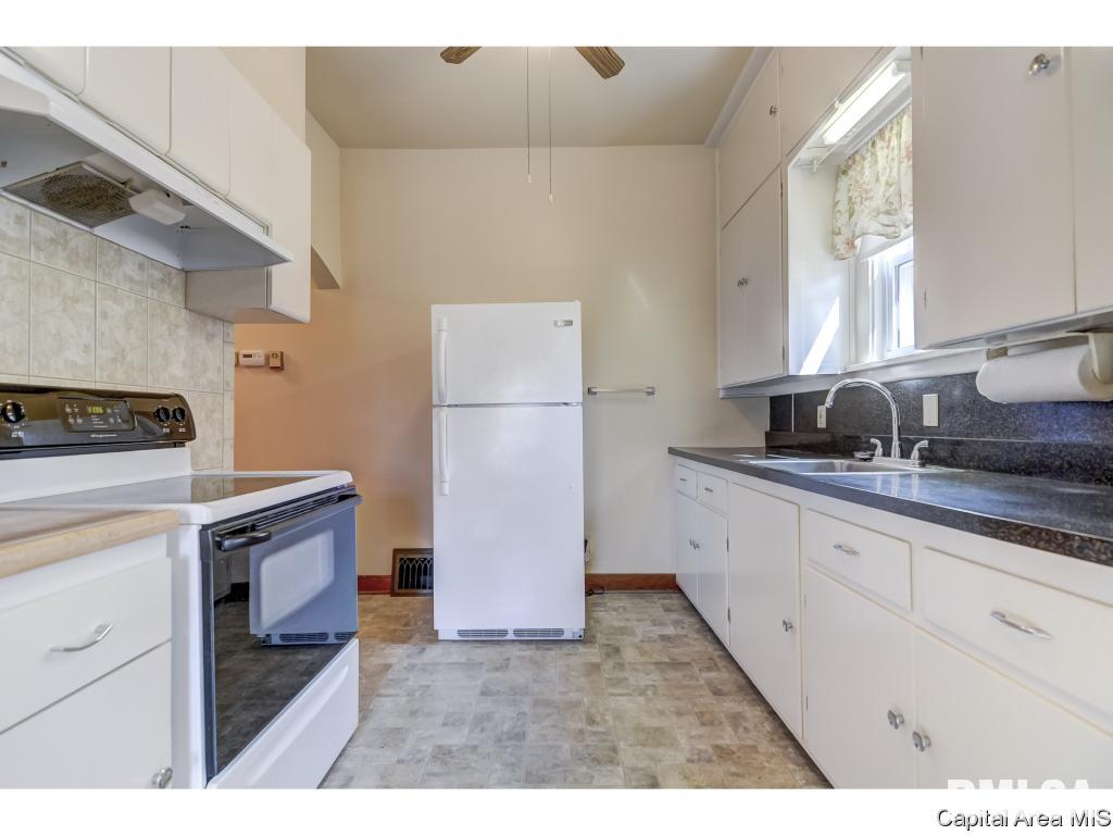 1512 East Keys Avenue Springfield, IL 62702 - Photo 7 of 32 Gallery Image 7