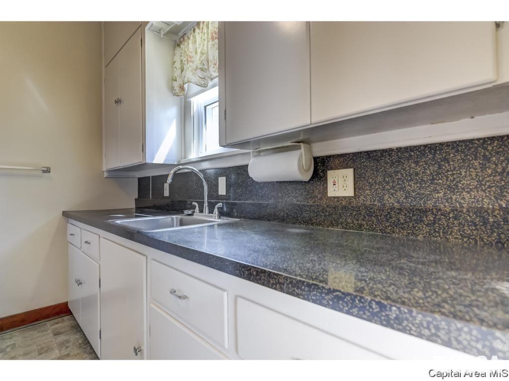 1512 East Keys Avenue Springfield, IL 62702 - Photo 8 of 32 Gallery Image 8