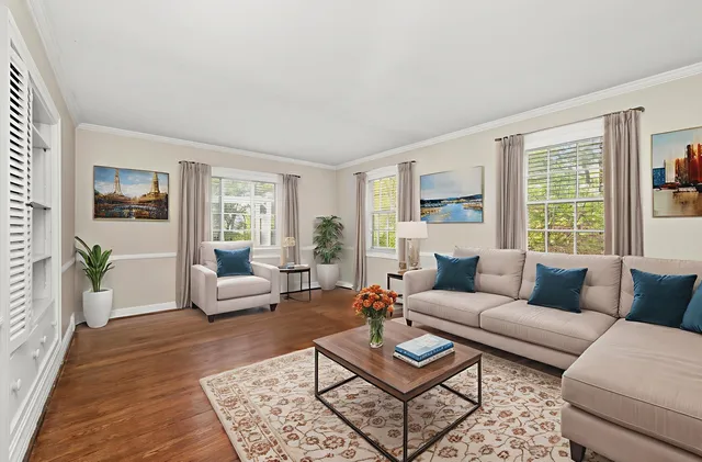 $325,000 | 229 Country Club Road, Chicago Heights, IL 60411