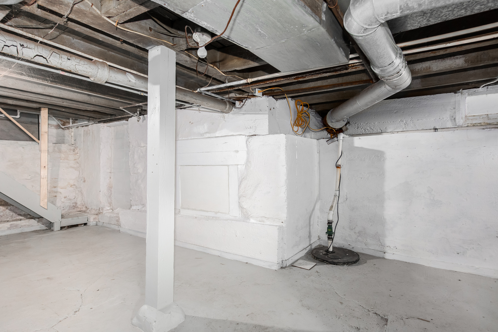 718 Clinton Street Lockport, IL 60441 - Photo 13 of 15 a view of small space