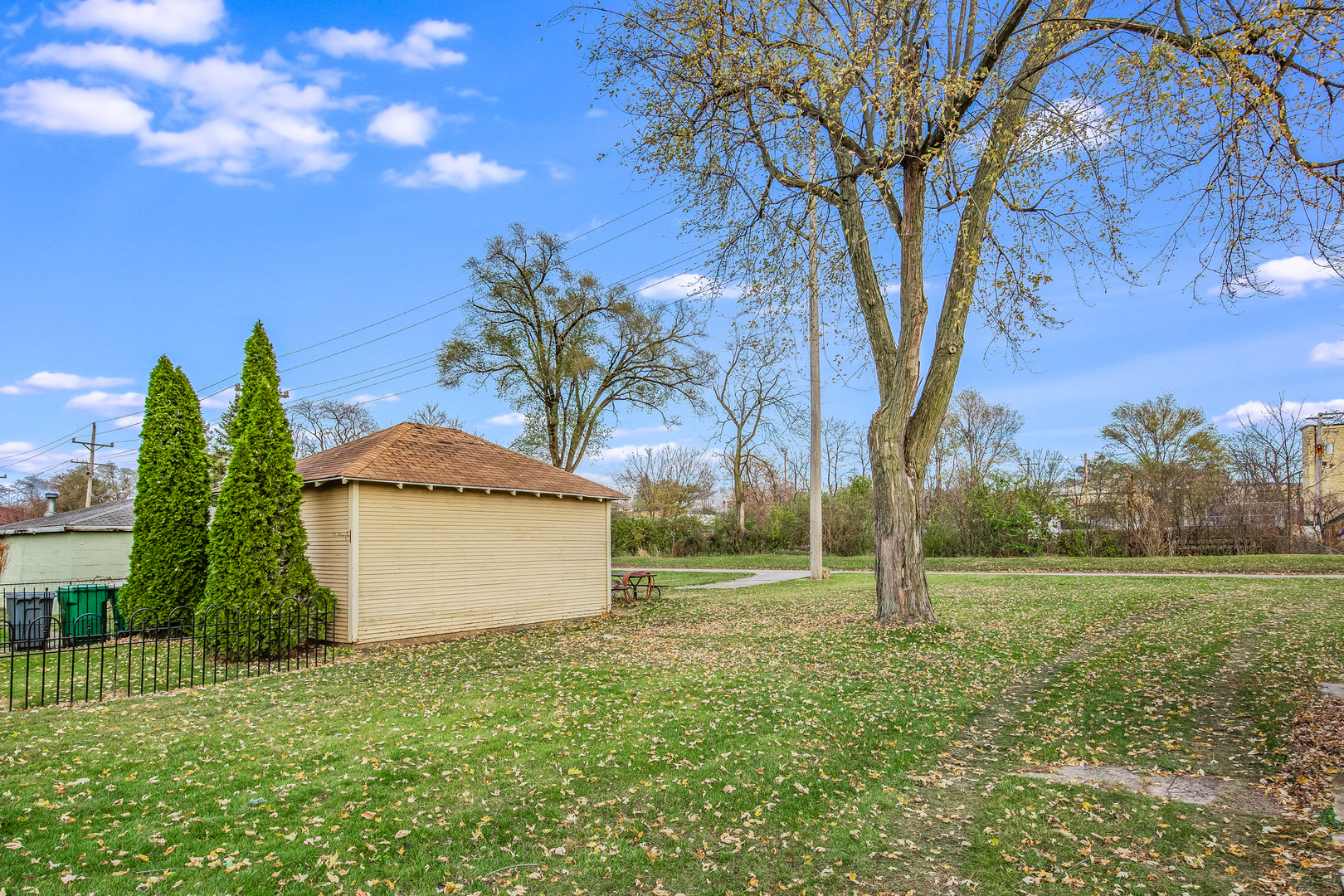 718 Clinton Street Lockport, IL 60441 - Photo 15 of 15 a view of a backyard