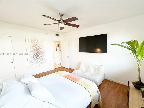 $2,500 | 1255 Marseille Drive, Unit 20, Miami Beach, FL 33141