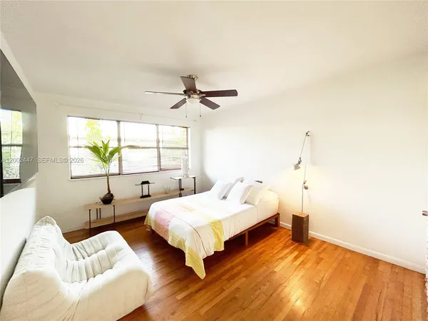 $2,500 | 1255 Marseille Drive, Unit 20, Miami Beach, FL 33141