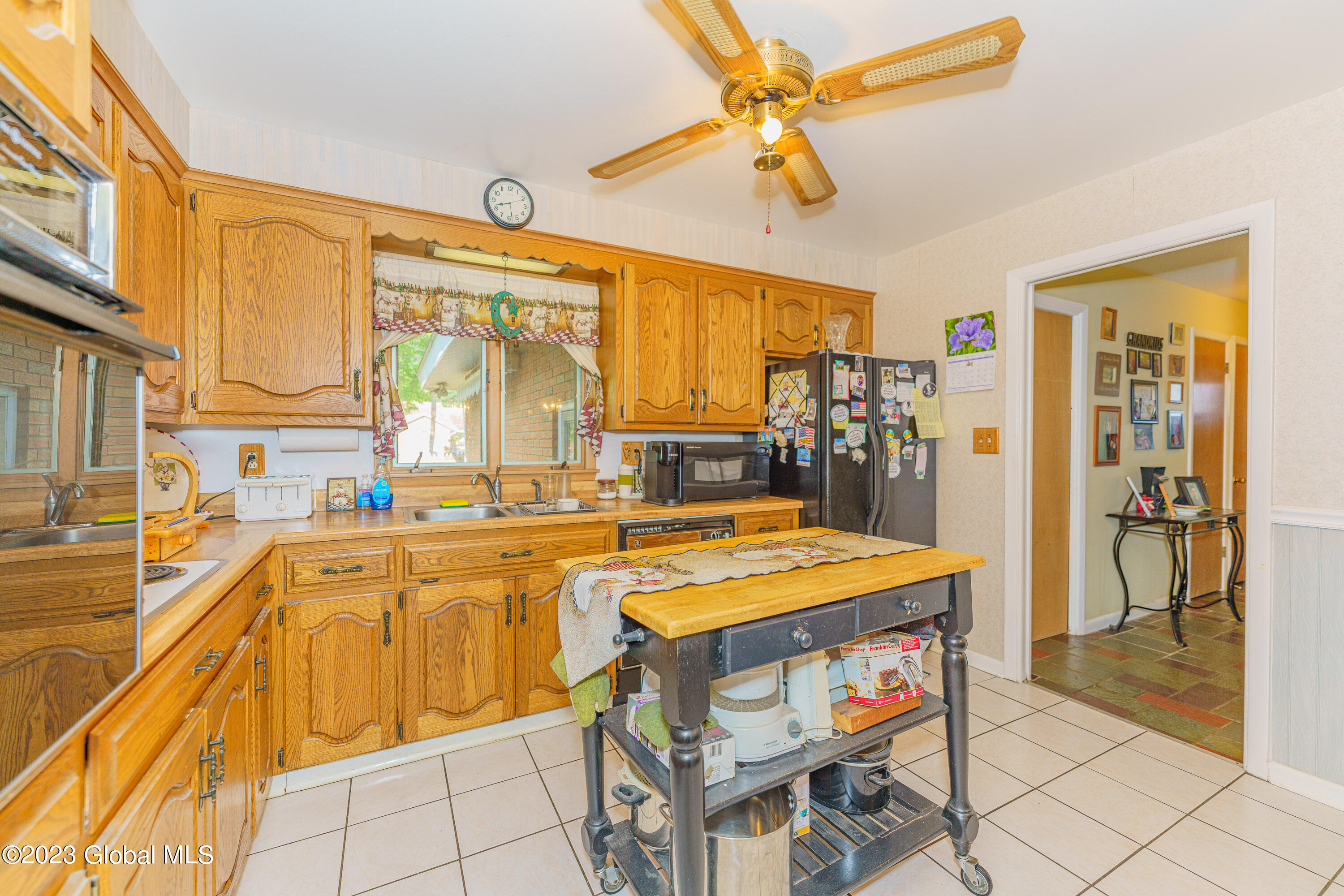 26 Tryon Court Albany, NY 12203 - Photo 15 of 39 4 Kitchen 2