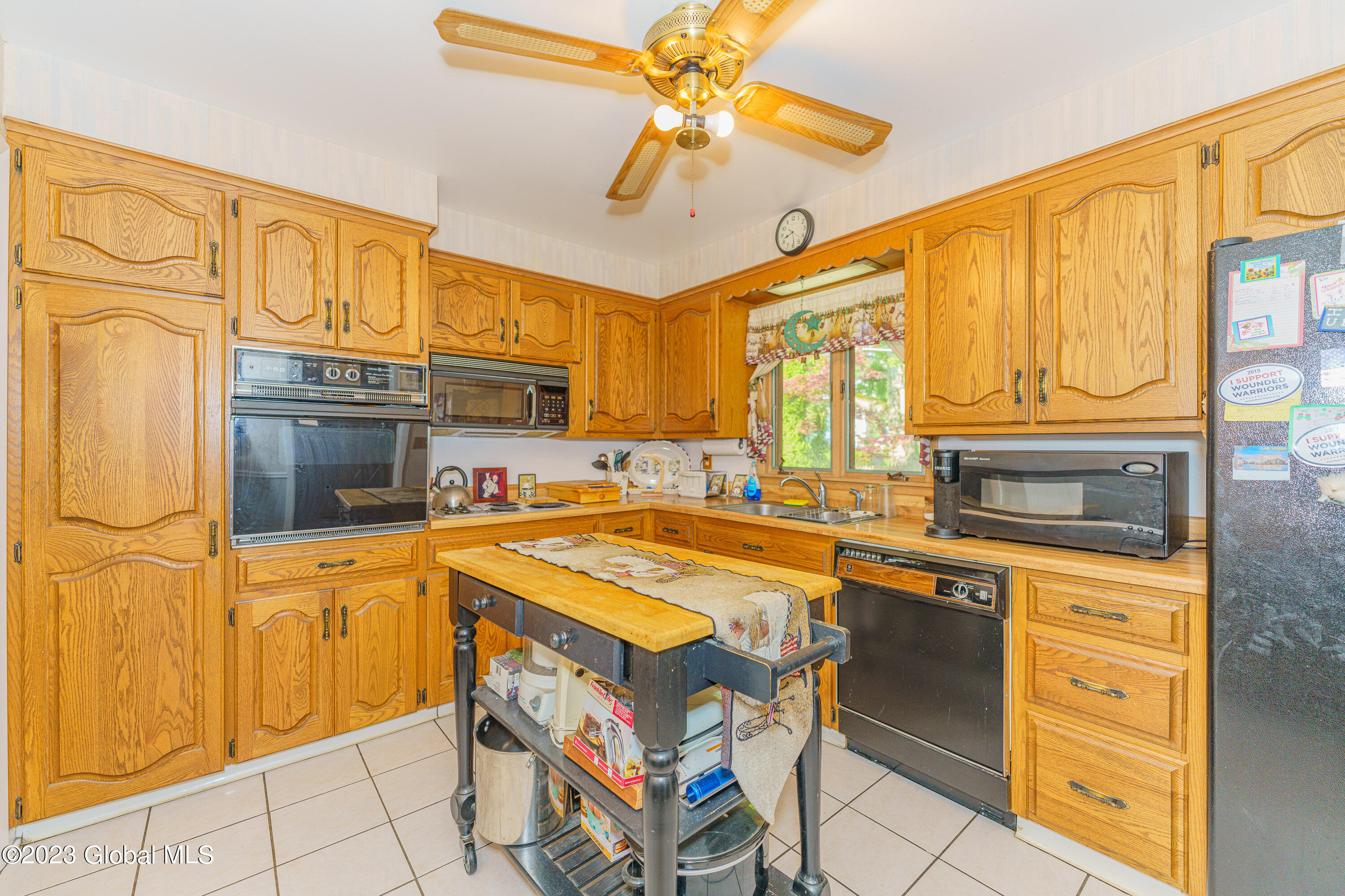 26 Tryon Court Albany, NY 12203 - Photo 16 of 39 4 Kitchen 3