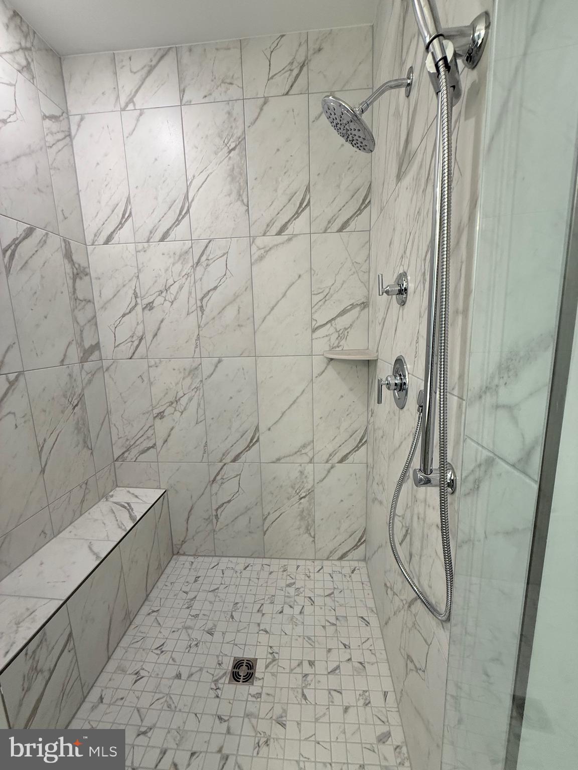 4900 Chelan Crossing Chantilly, VA 20151 - Photo 19 of 27 a bathroom with a shower