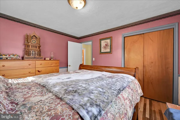 $319,900 | 4330 Pinewood Lane, York, PA 17402